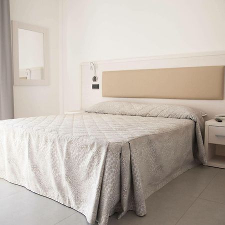 Residence Hotel Albachiara Rimini Exteriör bild