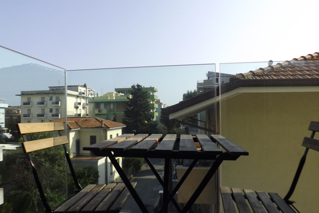 Residence Hotel Albachiara Rimini Exteriör bild