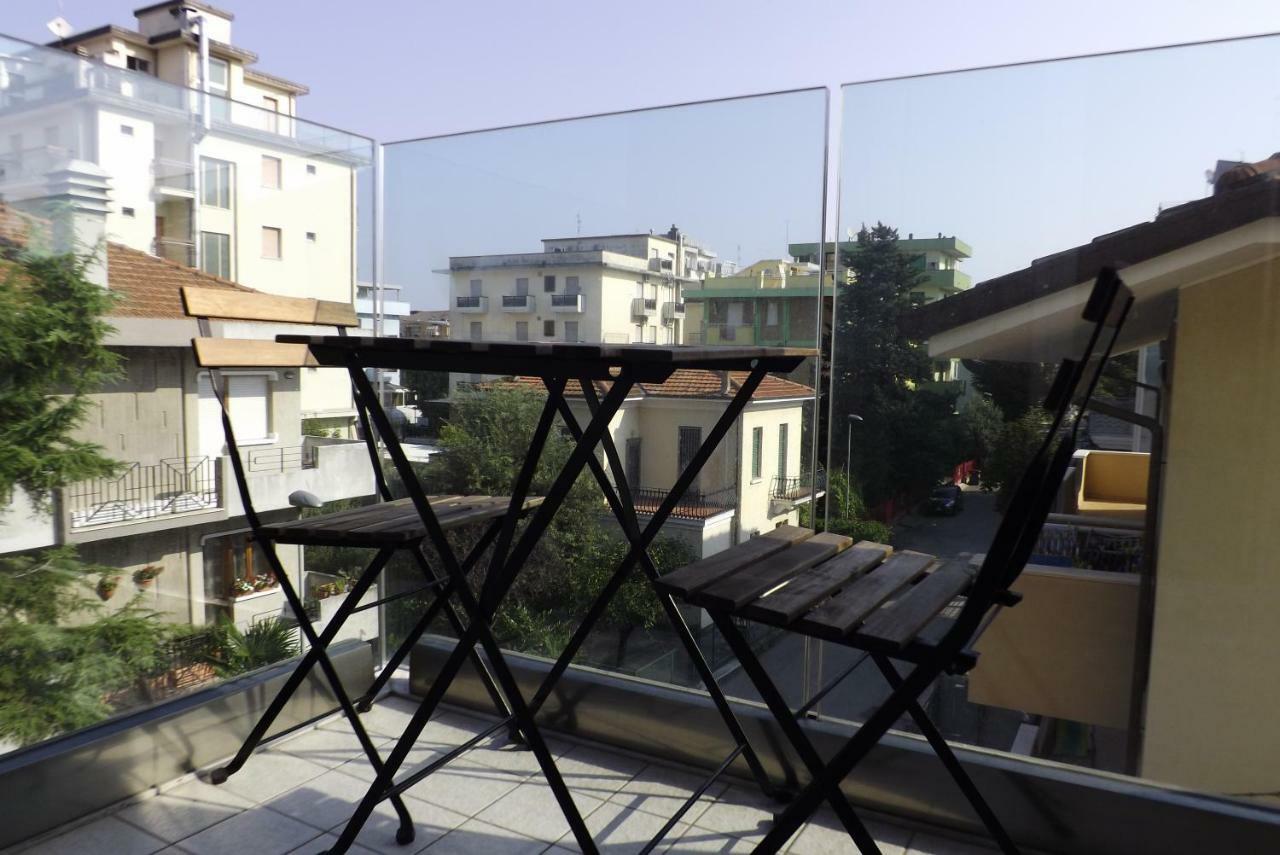 Residence Hotel Albachiara Rimini Exteriör bild